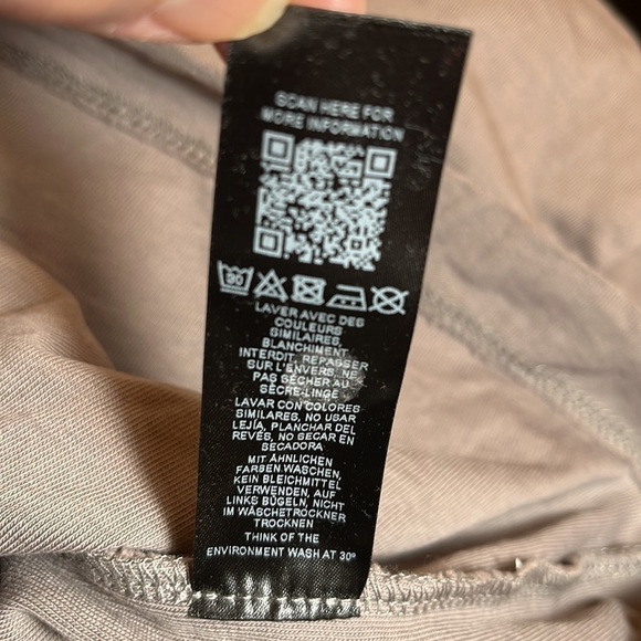 ASOS Design Cold Shoulder Oversized Shirt - Picture 9 of 9